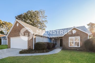 110 LANDING DR FAYETTEVILLE, GA 30214